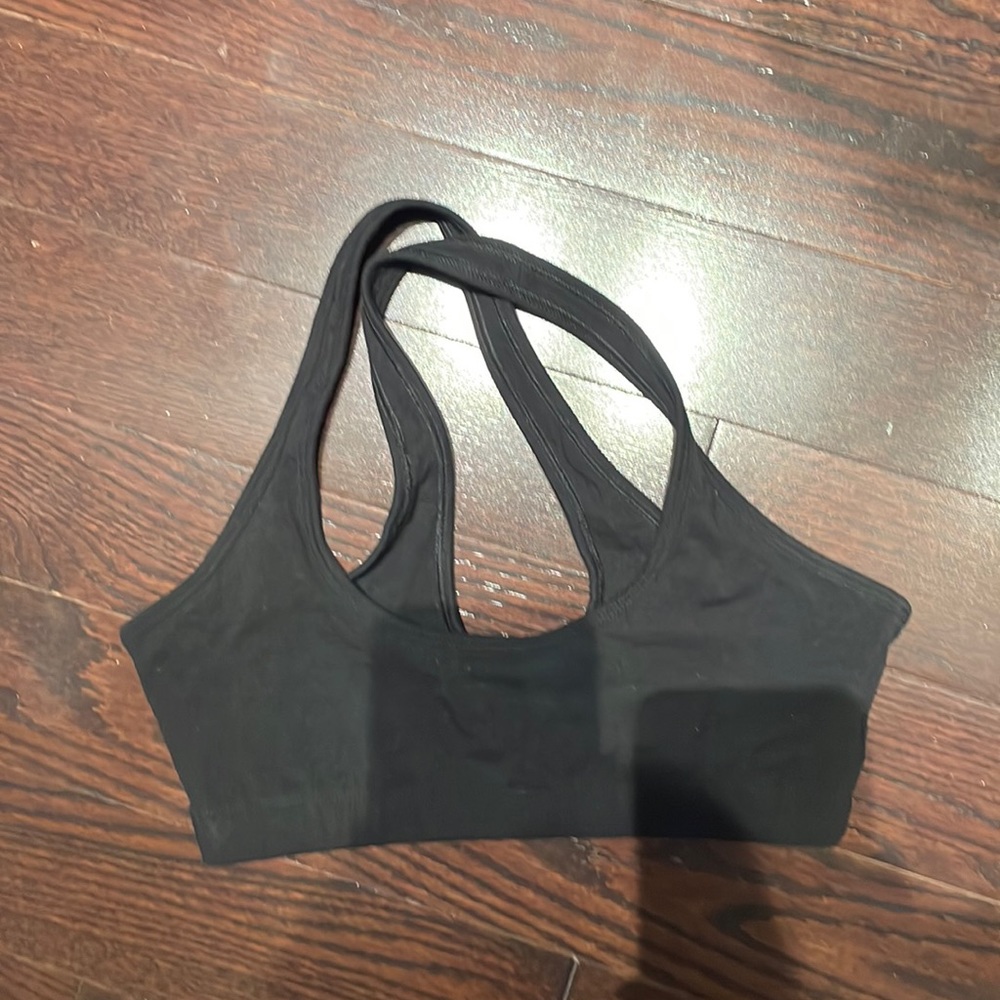 TNA XS sports bra
